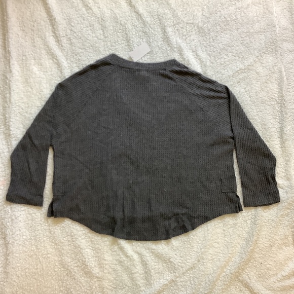 NWT Thermal Oversized top - Picture 4 of 4